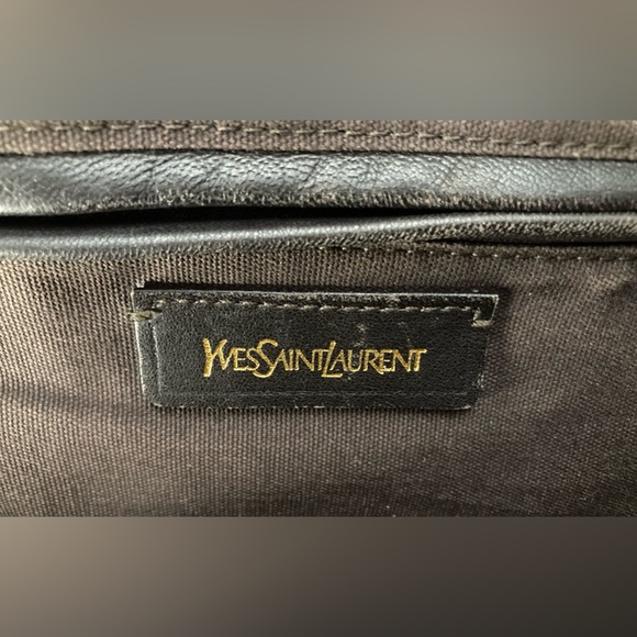 YSL Large Handbag. Pre-owned. Excellent condition. Pumpkin orange 🧡 - Picture 10 of 10